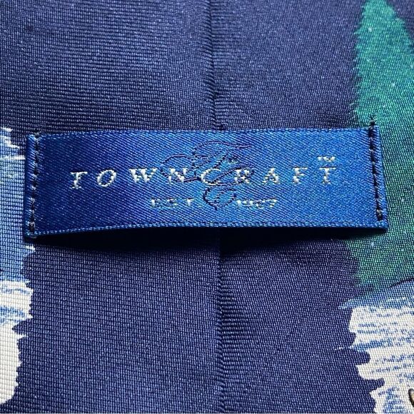 Towncraft Vintage 100% Silk Santa Themed Tie - Picture 3 of 7